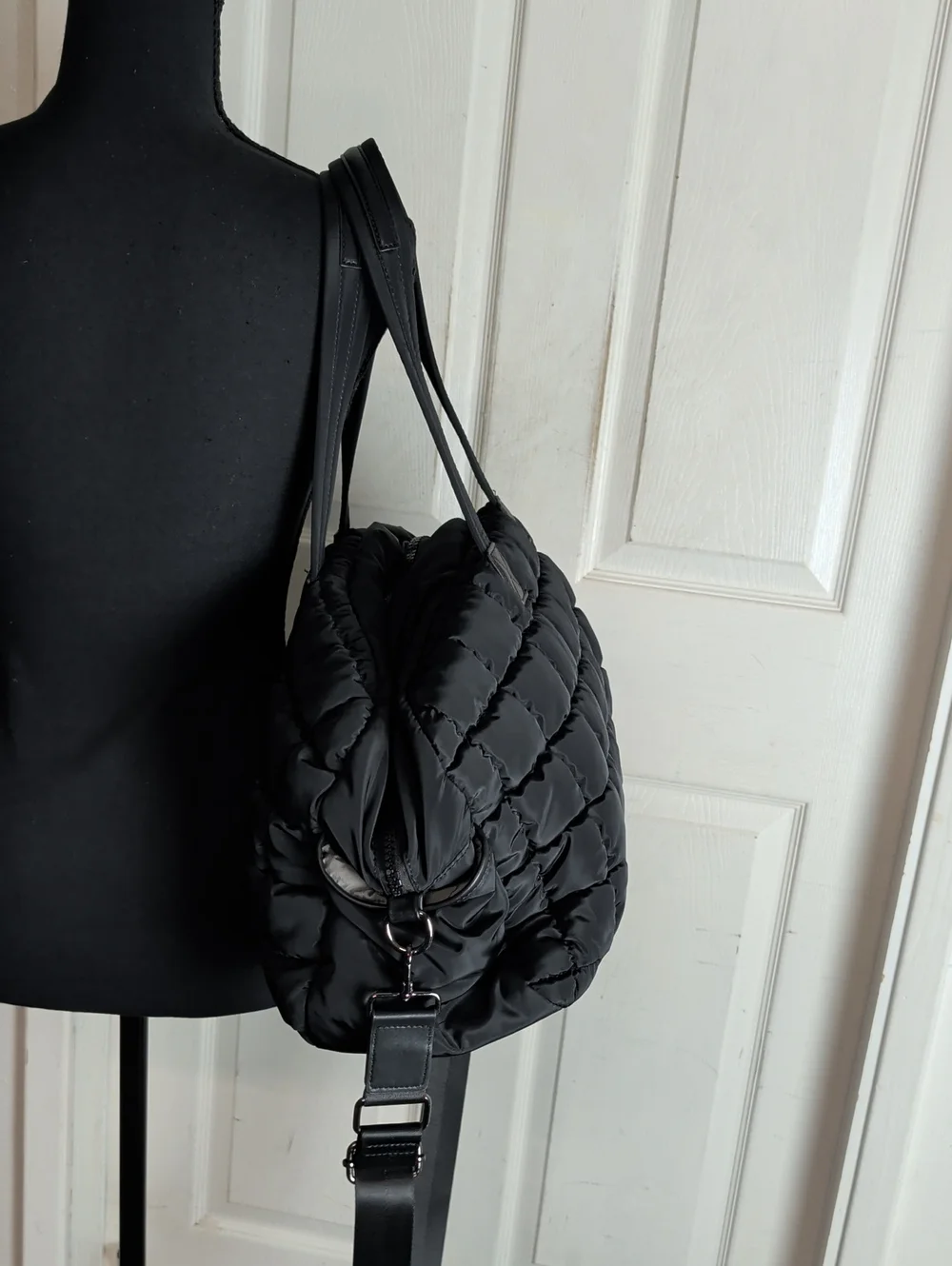 Urban Expressions Black Puffer Bag